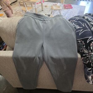 Lulelemon Softstreme SET Size 6